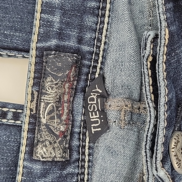 Silver Tuesday Jeans, Size 27 - Picture 4 of 11